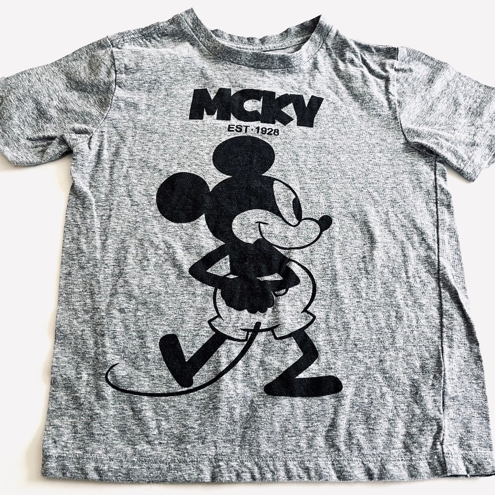Disney store  Mickey gray T-shirt size 6-7